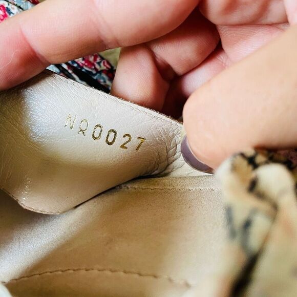 Louis Vuitton Printed Floral Abstract Heels - Picture 10 of 10